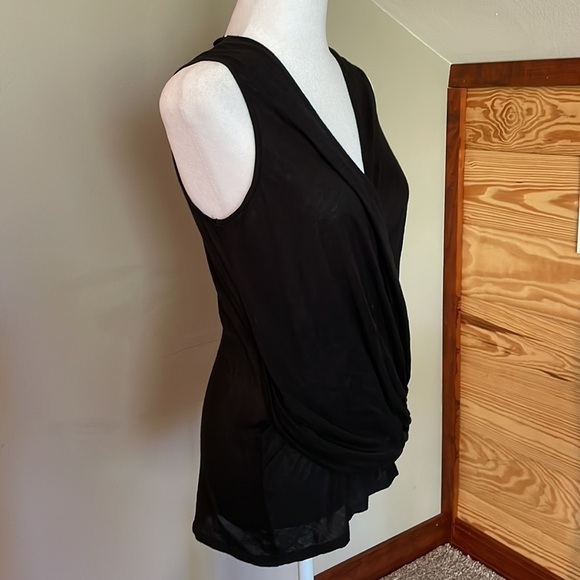 Express Black Sleeveless V-Neck Wrap Top Extra Small - Picture 2 of 7